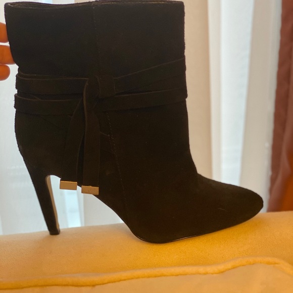 Black Suede booties - Picture 3 of 4